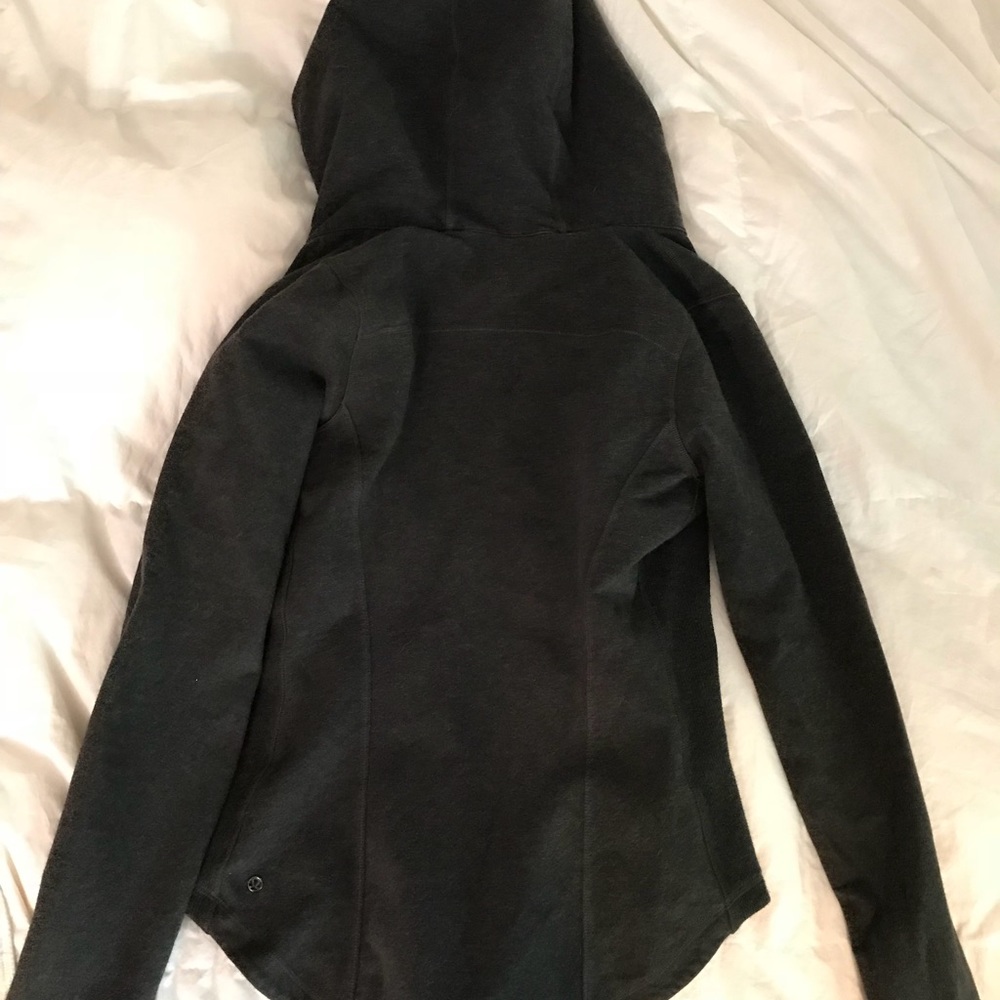 Gray Lululemon Pullover - image 6